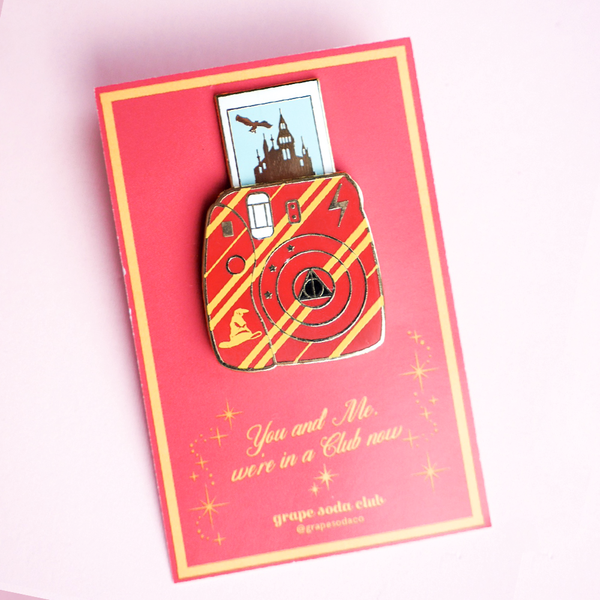 Wizarding House Castle Camera Gold Enamel Pins – GrapeSodaClub